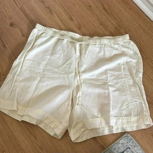 J. Jill Pants - Linen and Cotton Blend Drawstring Shorts